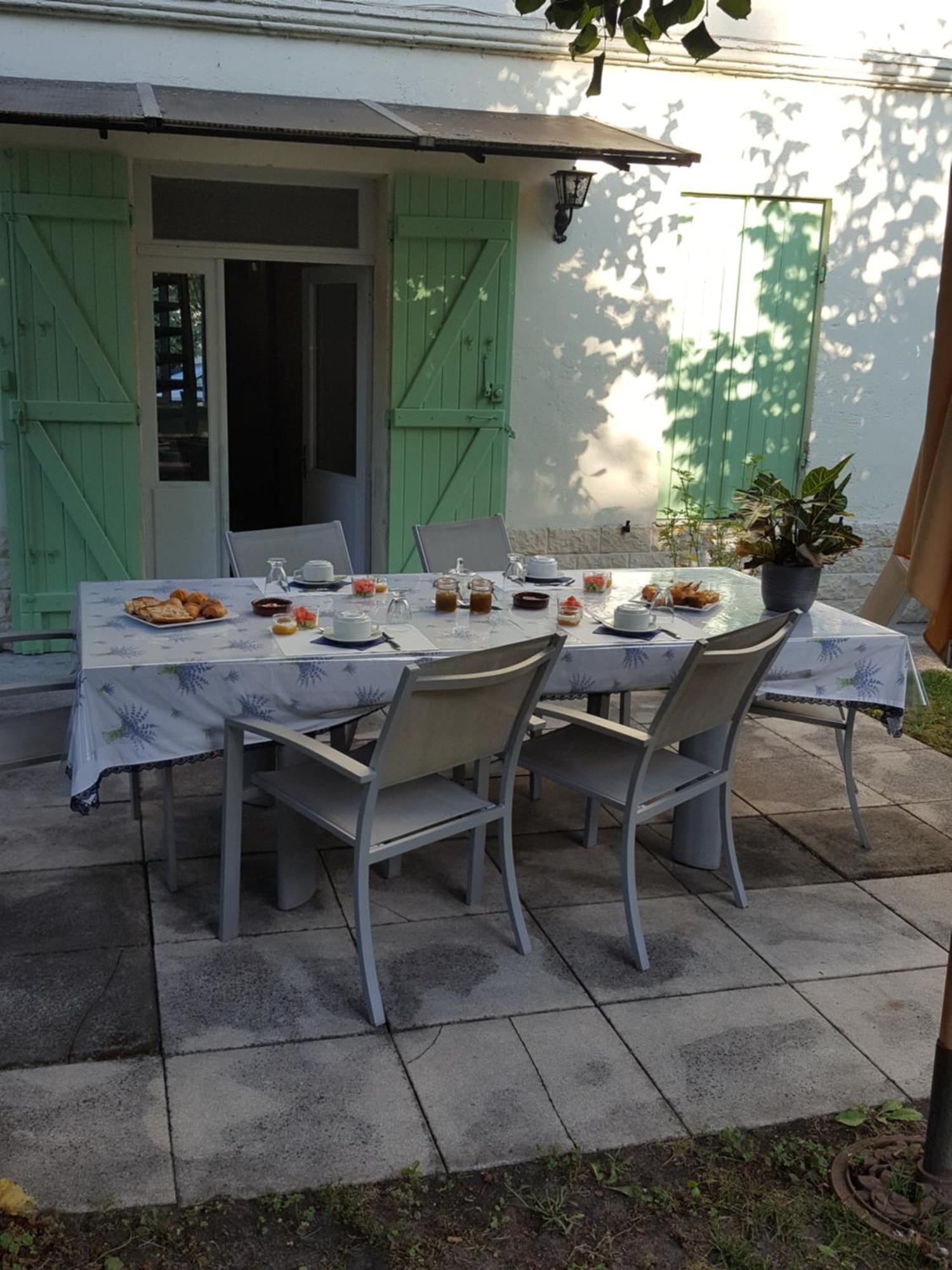 Bed and Breakfast Chez Alexandra Louchats Zewnętrze zdjęcie